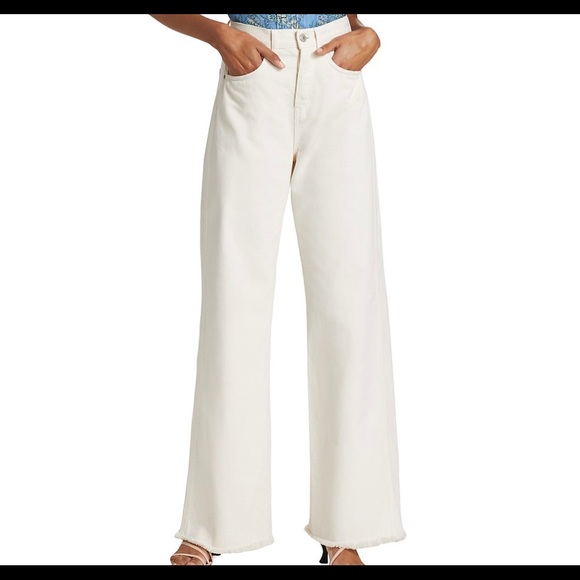 Pants 👖 Veronica Beard's Taylor jeans are cut from premium denim. - Picture 10 of 12